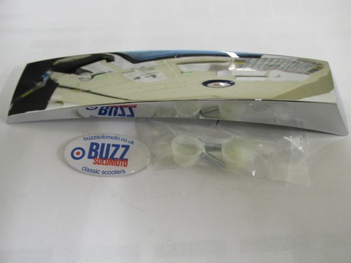 Front mudguard crest - front,